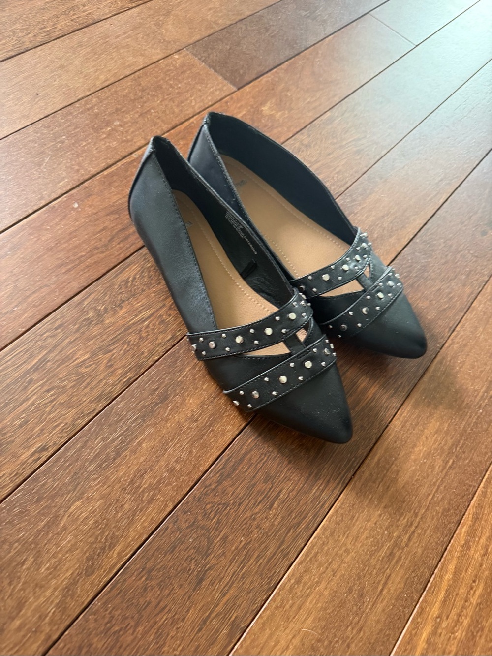 Studded Pointed-Toe Women’s Flats - Black